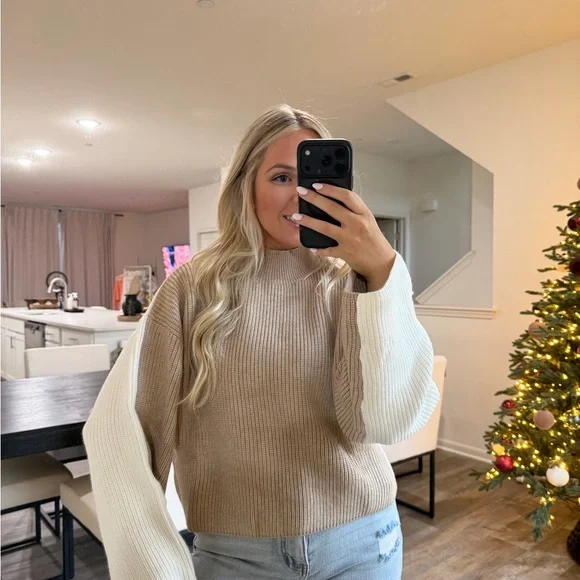 Chic Tan and Cream Women's Turtleneck Sweater - Picture 12 of 12